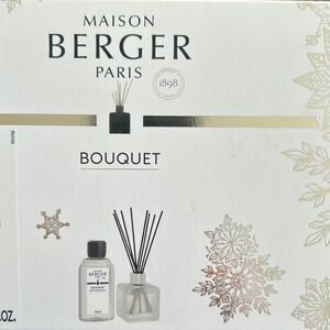 Brand New Maison Berger Paris Glass Diffuser + 200ml Refill in Festive Fir